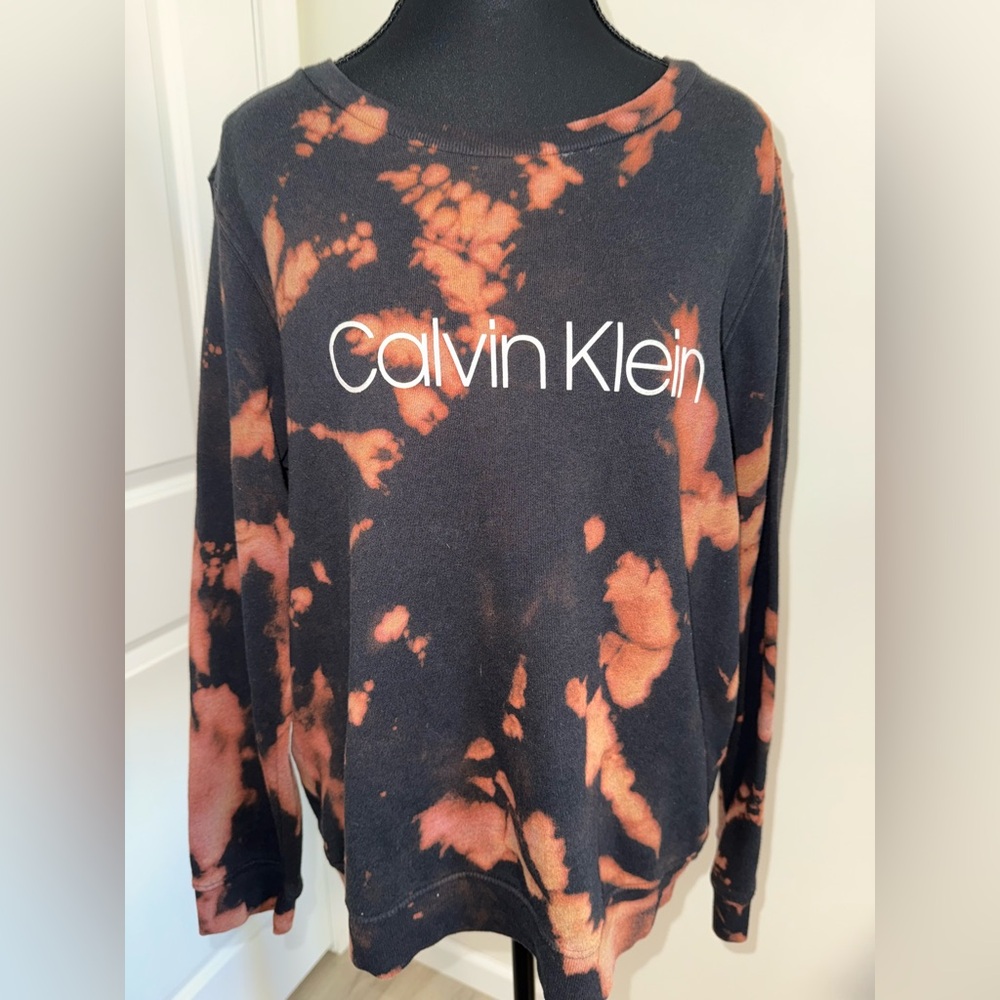 Black & Bleach Tie-Dye Calvin Klein Sweatshirt